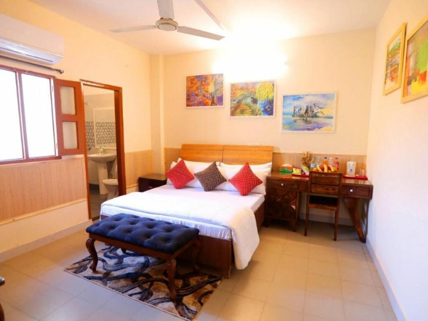 Bhambri Expo House Hotel Delhi  Exterior photo
