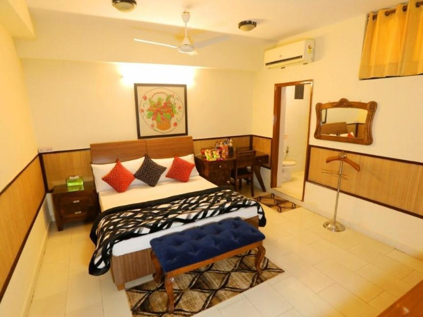Bhambri Expo House Hotel Delhi  Exterior photo