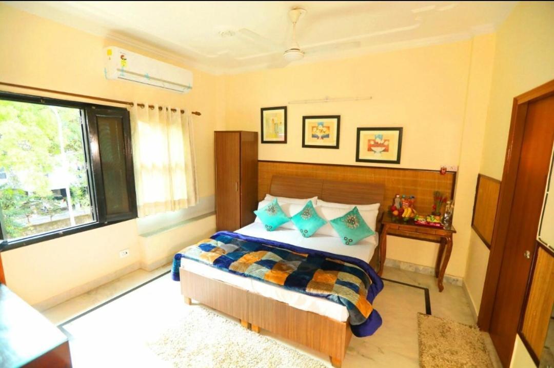 Bhambri Expo House Hotel Delhi  Exterior photo