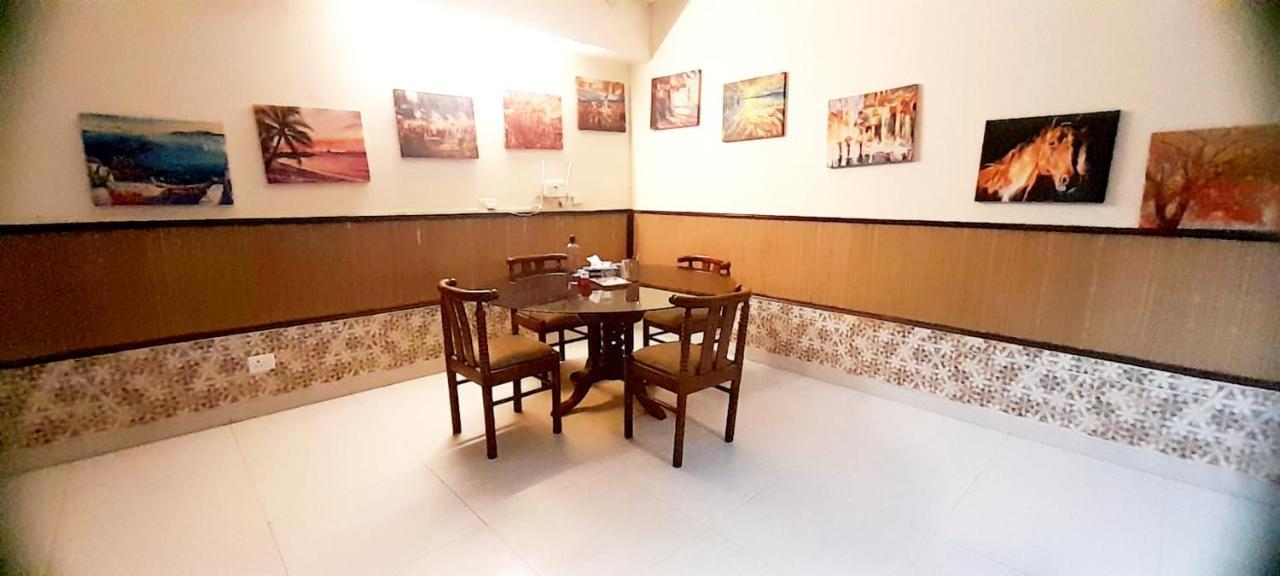 Bhambri Expo House Hotel Delhi  Exterior photo